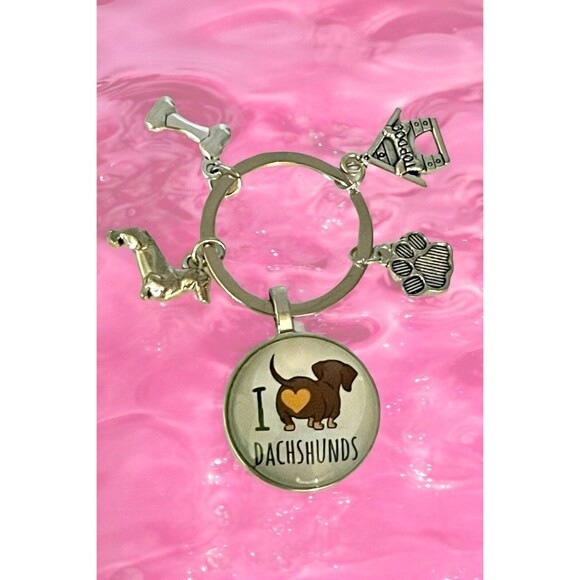 Dachshund Delight Keychain - Adorable Doxie Gift for Pet Lovers - Picture 4 of 5